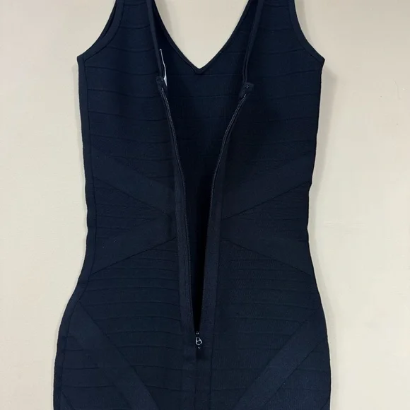 Dress The Population NWOT ‘Bria’ Bodycon Bandage Midi Dress in Black Size XS - Picture 5 of 6